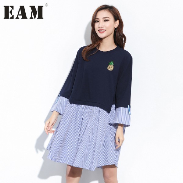 [EAM] 2017 new spring Chiffon Split Joint Stripe round neck Long sleeve loose blue  Dress women fashion tide J00601