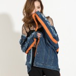 [EAM] 2017 new spring lapel long sleeve solid color blue letter printed loose denim jacket women fashion tide J08105