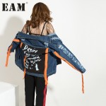 [EAM] 2017 new spring lapel long sleeve solid color blue letter printed loose denim jacket women fashion tide J08105