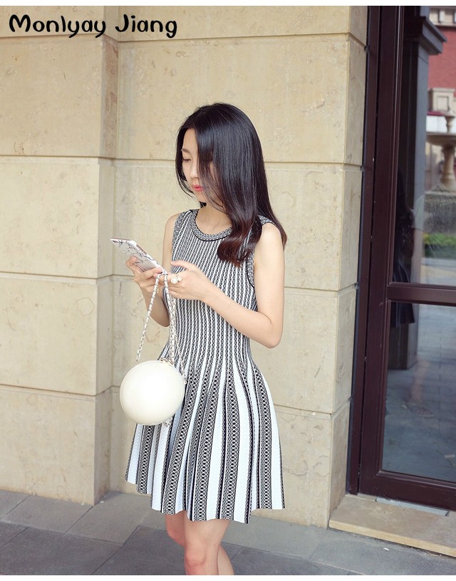 2017-spring--women--striped--sleeveless--draped--pleated--knitting--dress--32776053366