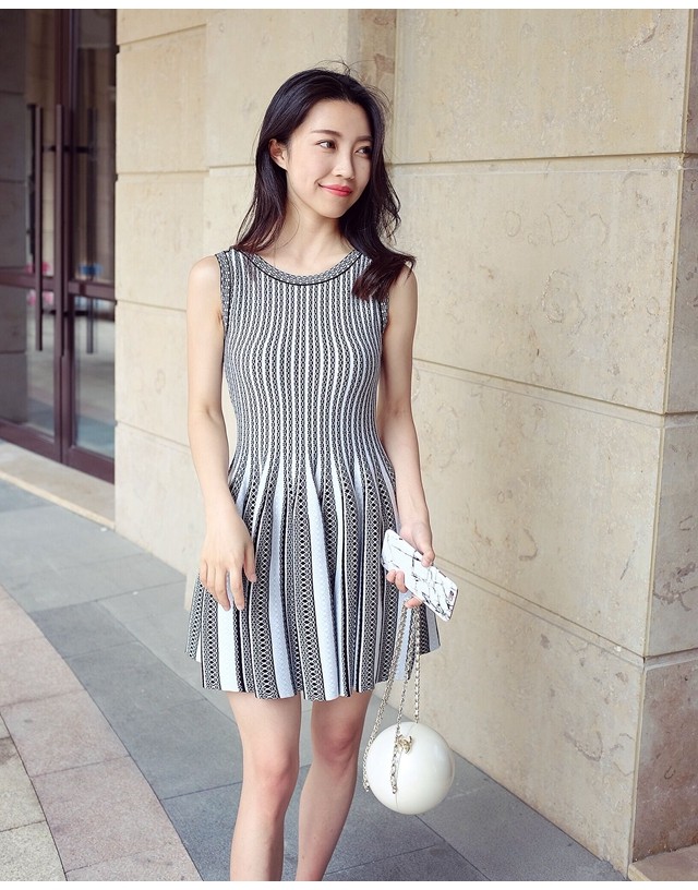 2017-spring--women--striped--sleeveless--draped--pleated--knitting--dress--32776053366