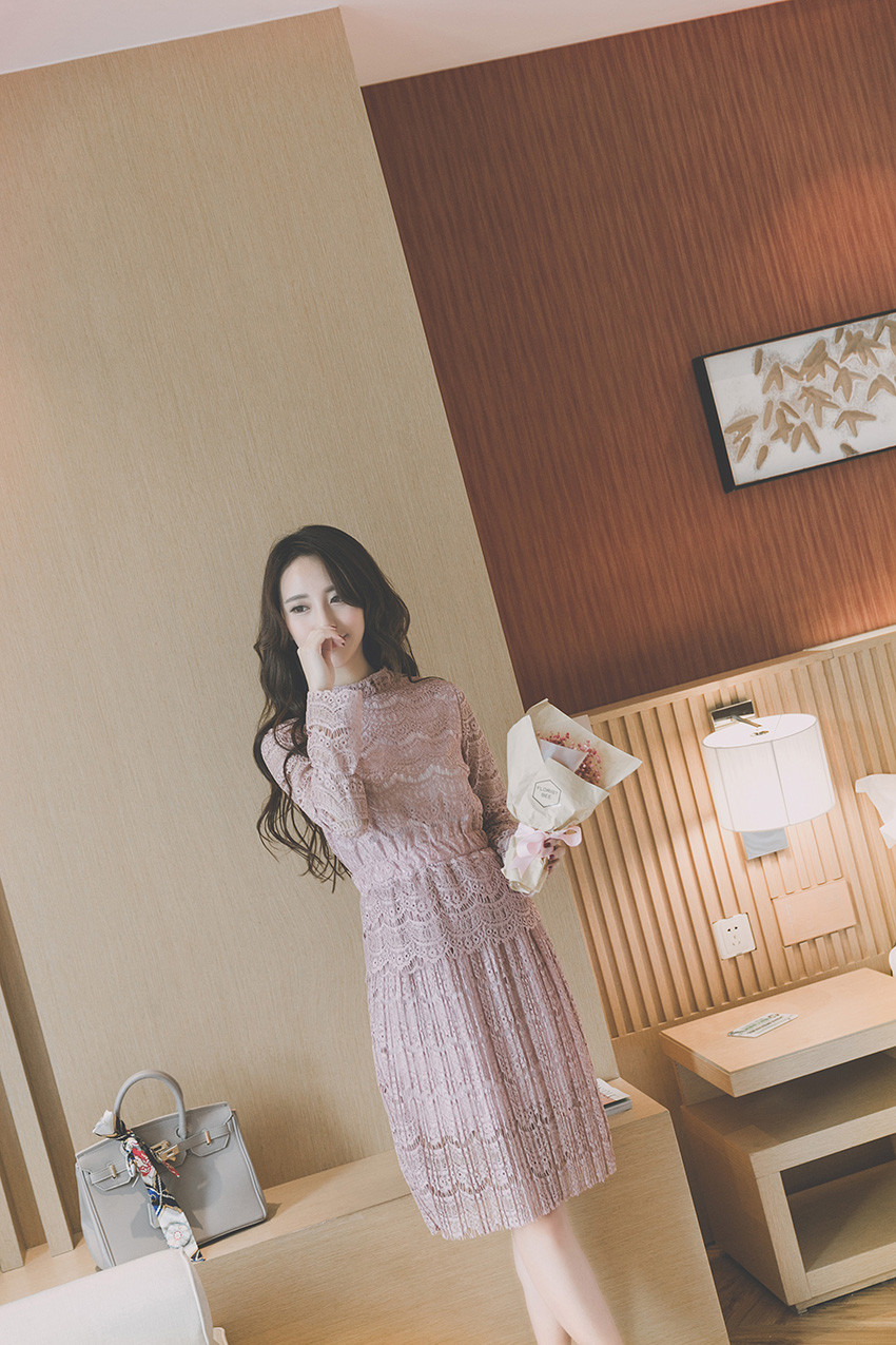 AUFYSO-Lace-Dress-2018-Spring-Korean-Vintage-Elastic-Waist-Long-Sleeve-Pleated-Midi-Dress-Pink-Black-32603588004