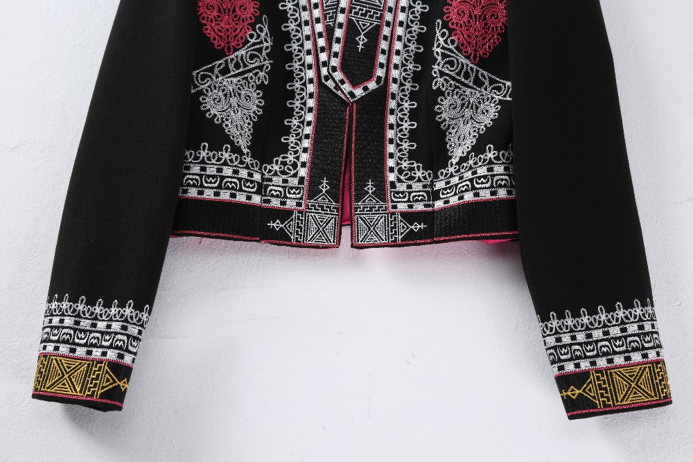 Luxury-Retro-Jacket-New-2016-Autumn-Winter-High-Quality-Female-Long-Sleeve-Exotic-Vintage-Embroidery-32780331133