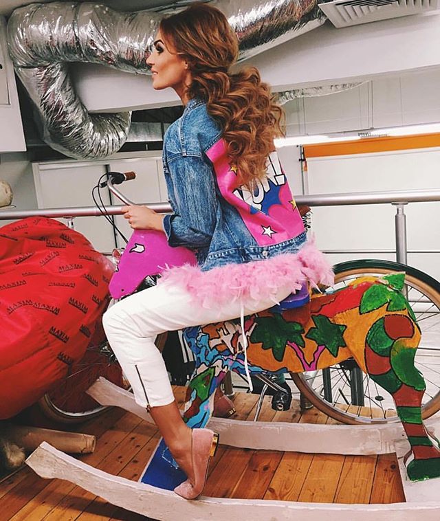 New-Brand-Sexy-Feathers-Patchwork-Cartoon-Letter-Denim-Jacket-Russian-Women-Short-Jacket-32699111189