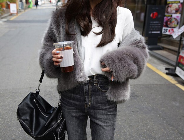 Stylish-Loose-Hooded-Faux-Fox-Fur-Jackets-New-Winter-Woman-Loose-sleeve-Keep-Warm-Faux-Fur-Thick-Coa-32783458661