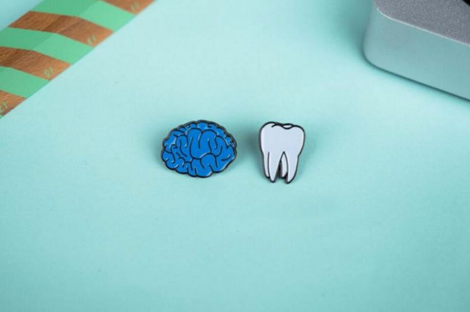 Timlee-X015-Cartoon-Cute-Brain-Heart-Eye-Tooth-Metal-Brooch-Pins-Button-Pins-Girl-Gift-Wholesale-32710921494