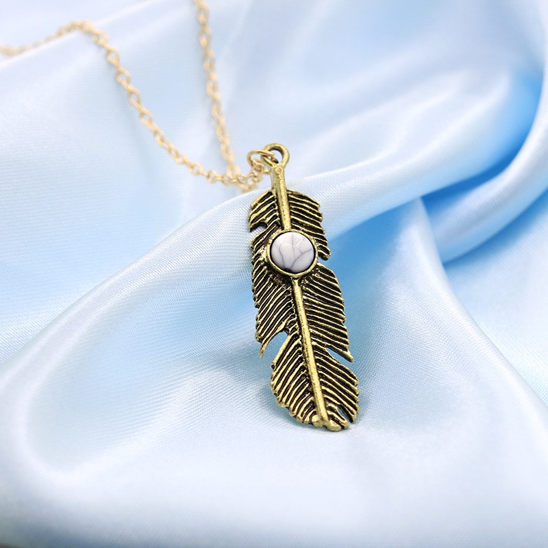 Vintage-Necklaces-Women-Owl-Feather-Heart-Butterfly-Cat-Pendant-Necklace-Antique-Collares-Fashion-Je-32723411057